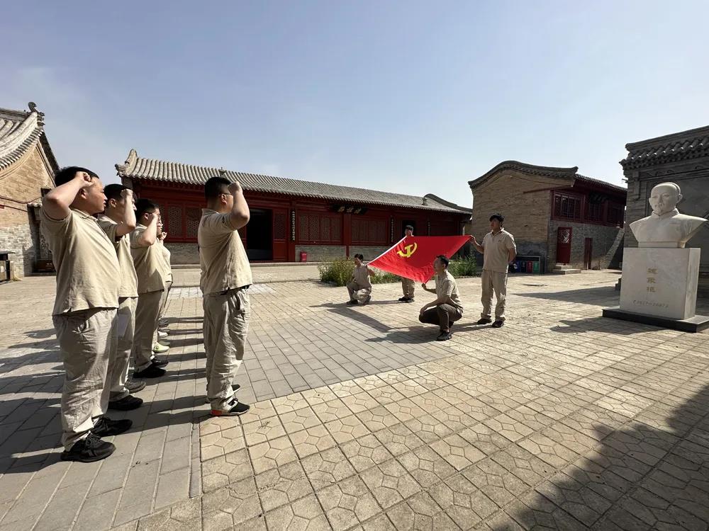 1720485775759072399.jpg 003.jpg