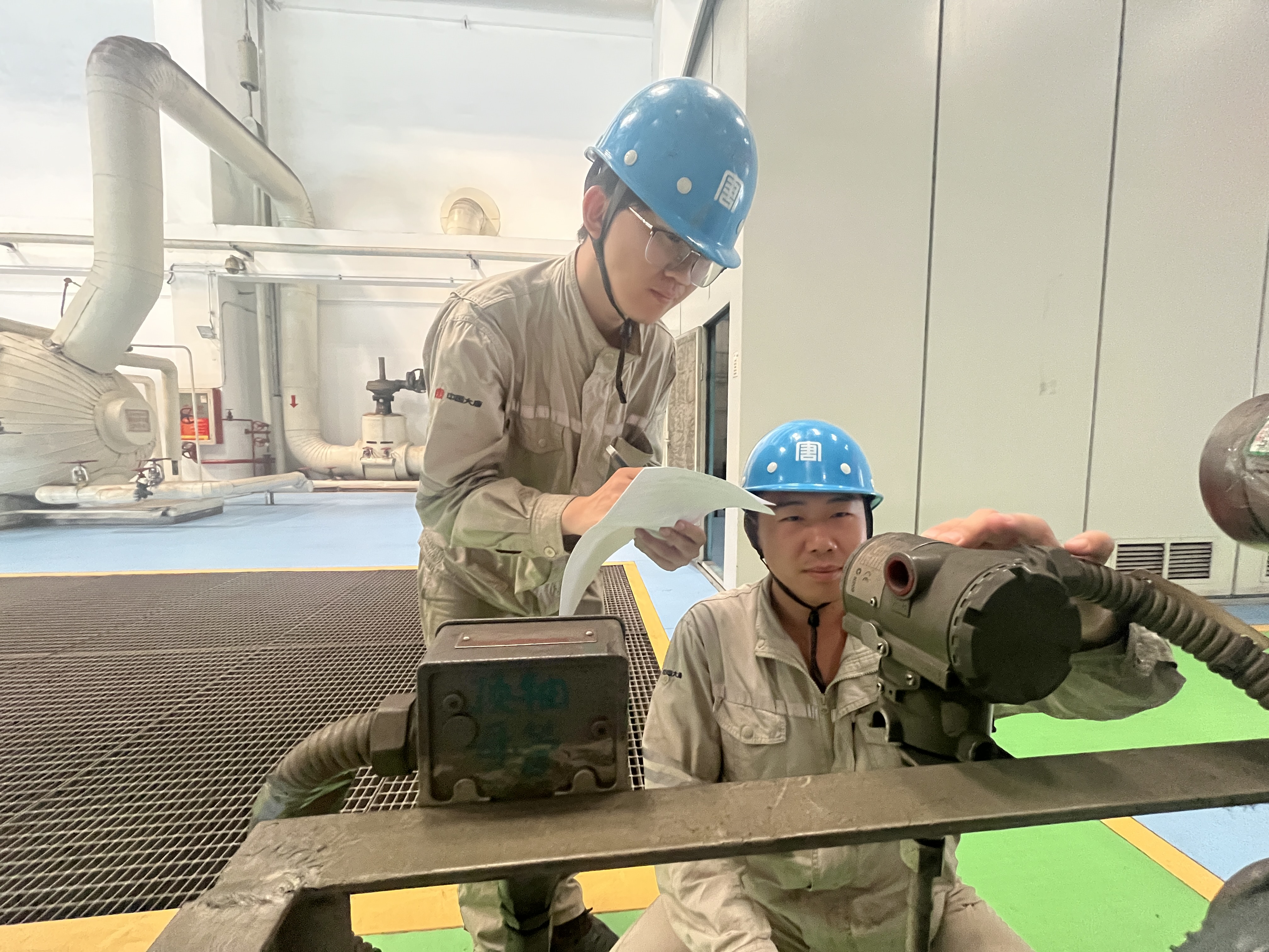 【新聞鏡頭】豐潤熱電公司：搶抓“黃金期” 奏響“秋檢曲” (1).jpg