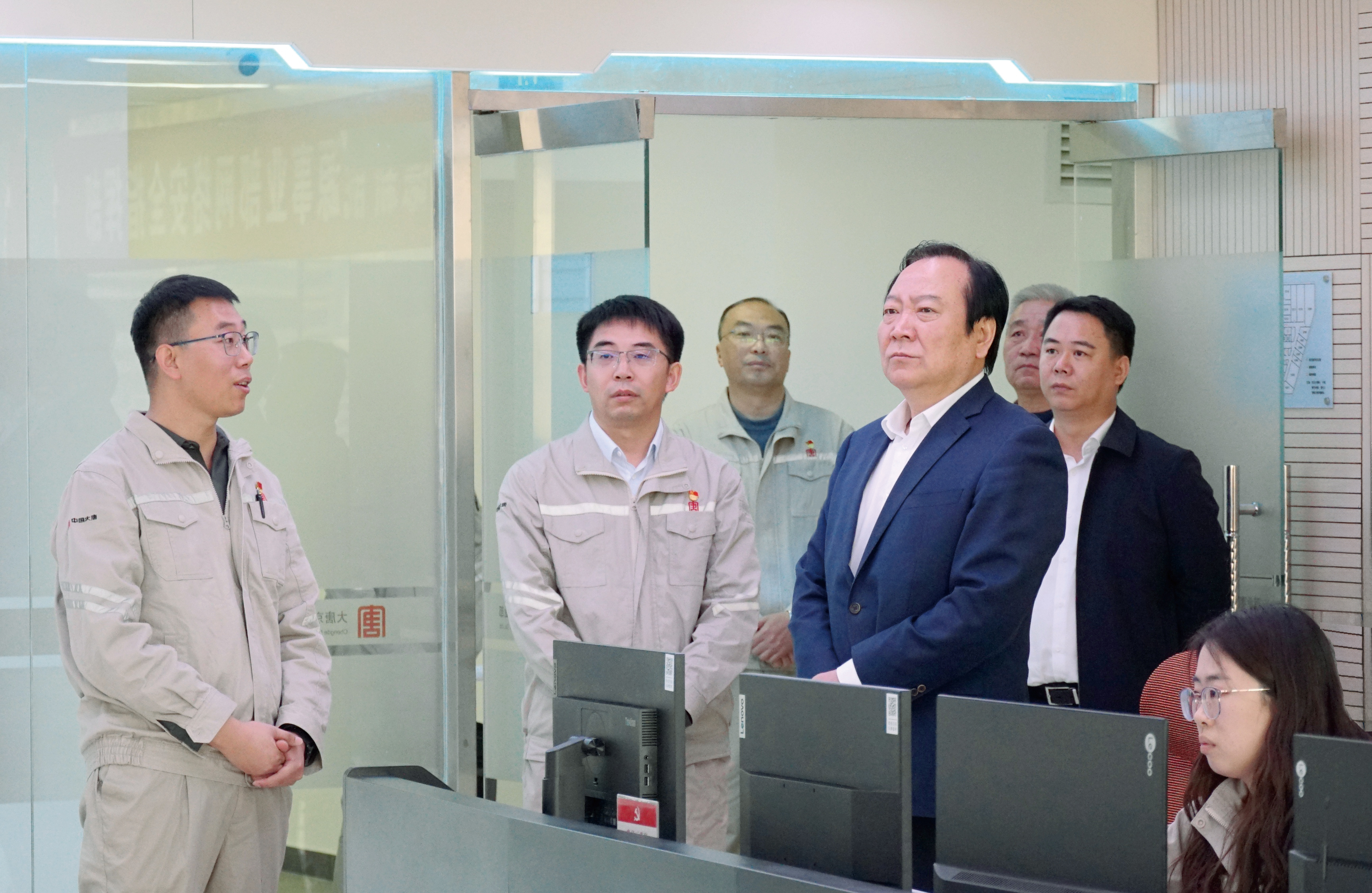 1729817861280004509.jpg BDAC3E90A9CA09A76388CEF1E887DFAC.jpg